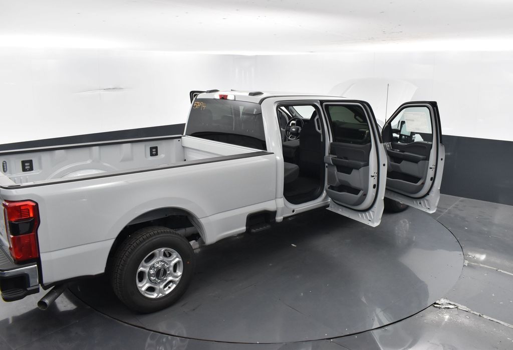 2026 Ford F-250 Super Duty XLT - Photo 41