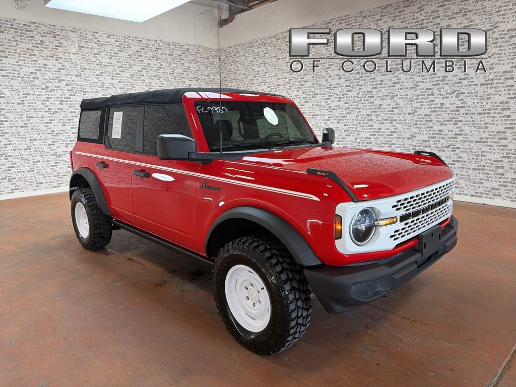 2023 Ford Bronco Base 4x4's photo