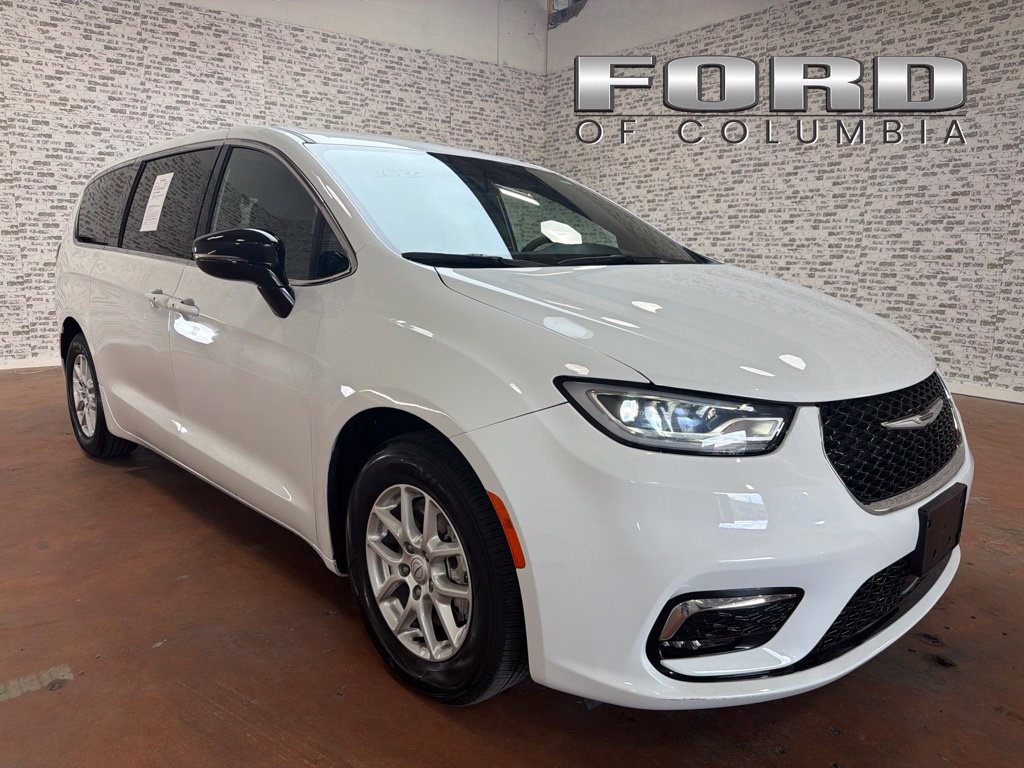 Used 2026 Chrysler Pacifica Select Minivan/Van
