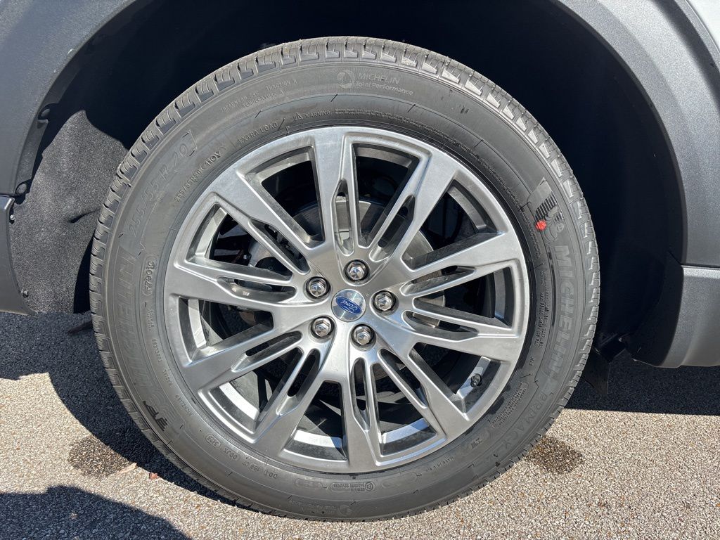 2026 Ford Explorer Platinum - Photo 13