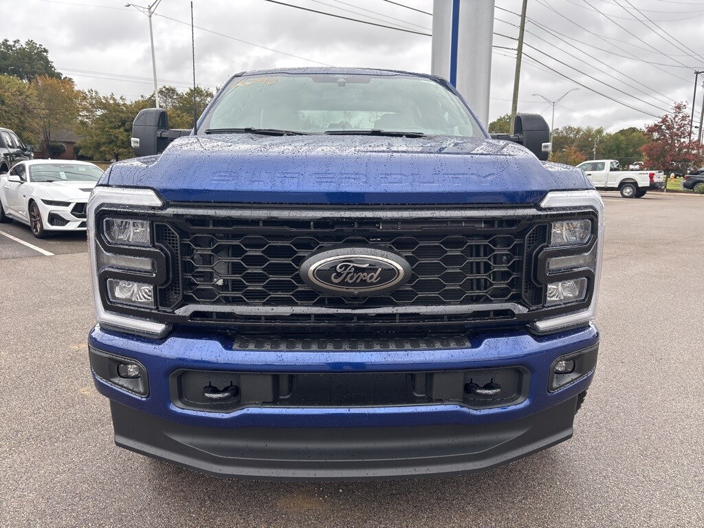 2026 Ford F-250 photo 2