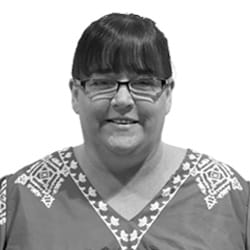 Staff member Cindy Shadowens from ID_b638fc8ae931