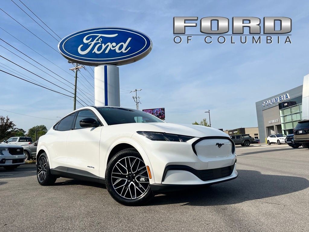 2026 Ford Mustang-Mach-e Premium's photo