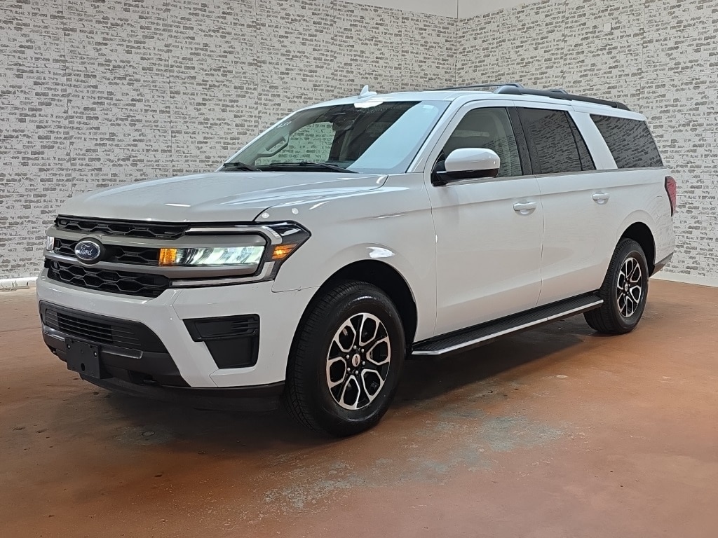 2023 Ford Expedition MAX photo 3