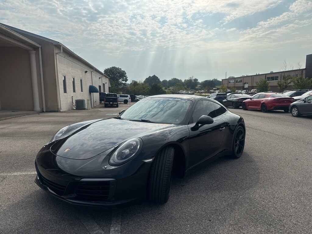 2017 Porsche 911 Coupe photo 4