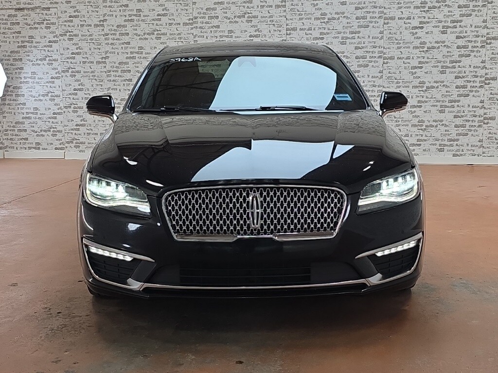2019 Lincoln MKZ Hybrid Reserve photo 2