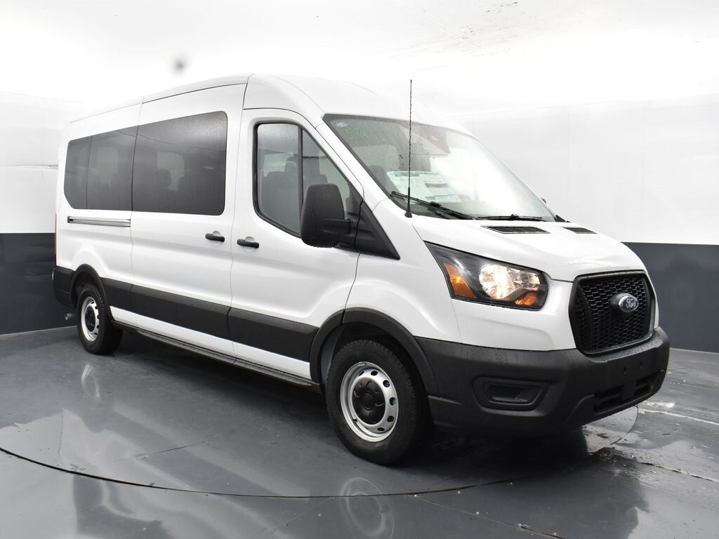 2025 Ford Transit photo 3