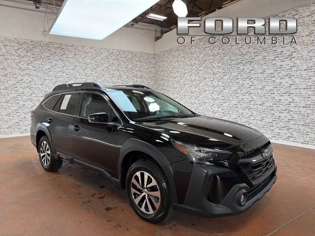 2023 Subaru Outback Premium's photo