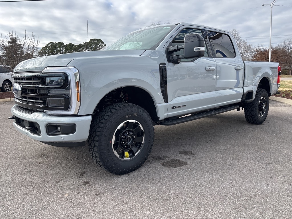 2026 Ford F-250 photo 2