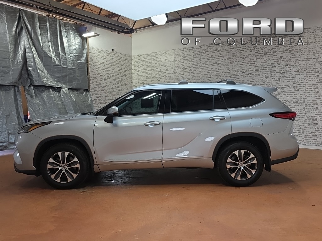 2022 Toyota Highlander XLE photo 4