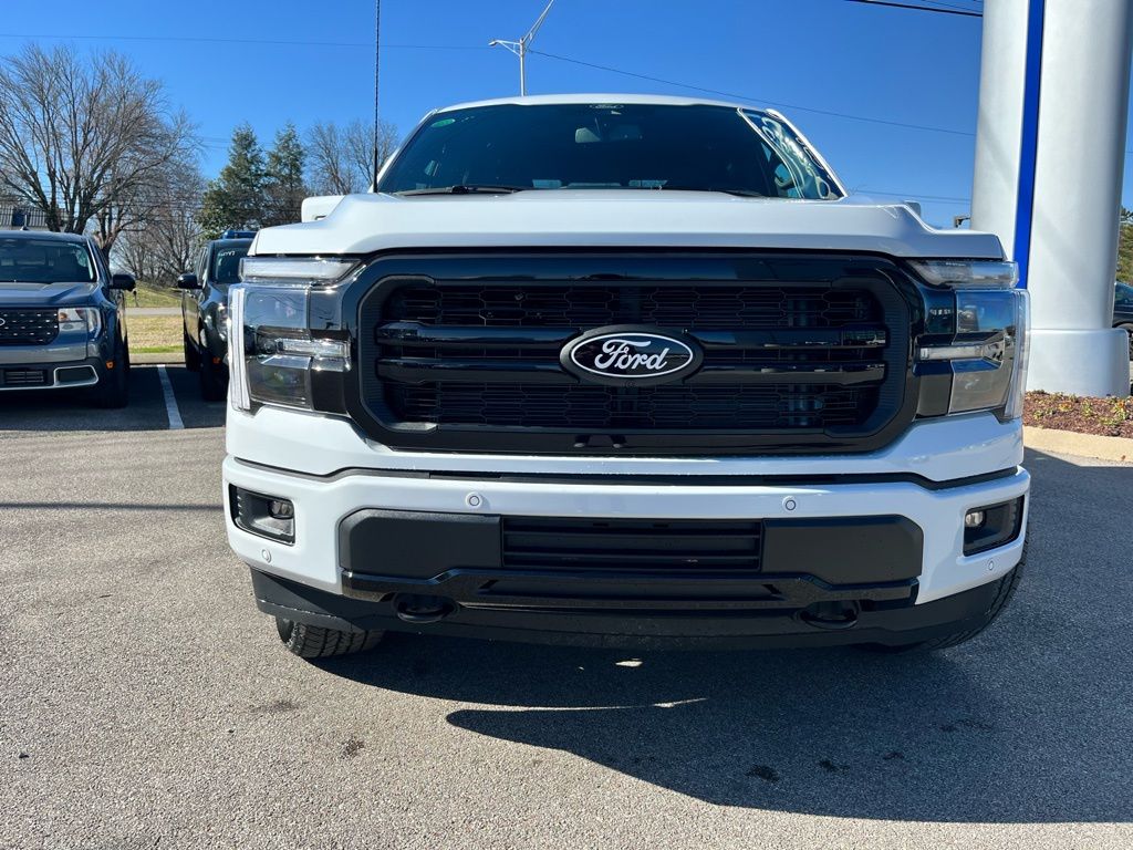 2026 Ford F-150 Lariat photo 2