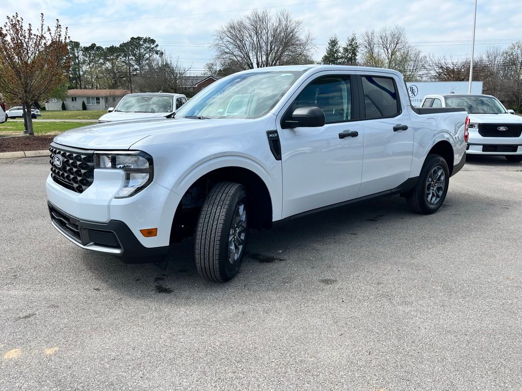 2026 Ford Maverick XLT photo 2