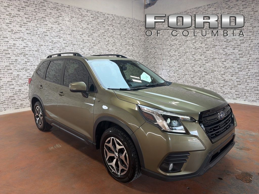 2022 Subaru Forester Premium's photo