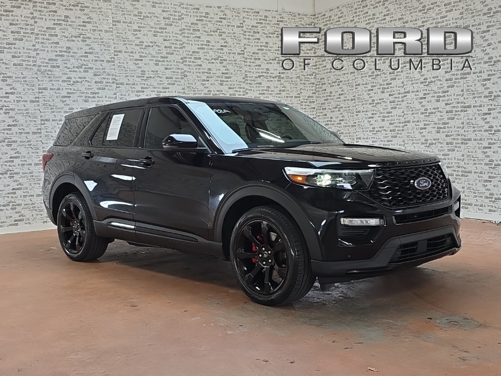 2022 Ford Explorer ST's photo