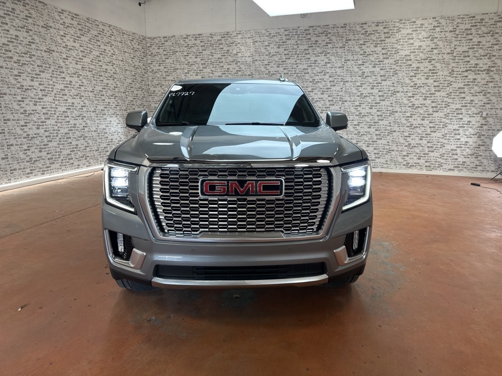 2024 Gmc Yukon XL XL SLT photo 2