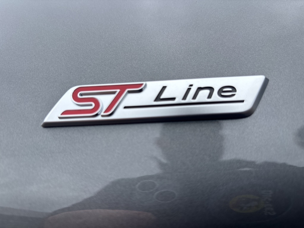 2026 Ford Explorer ST-Line photo 4