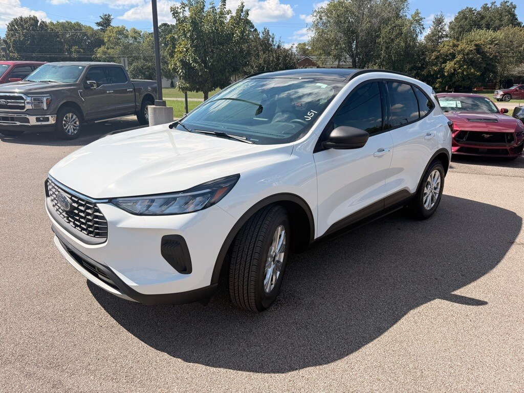 2026 Ford Escape Active photo 2