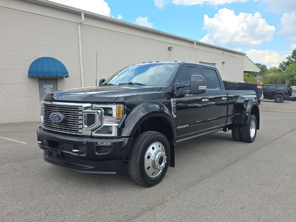 2022 Ford F-450 Limited photo 2