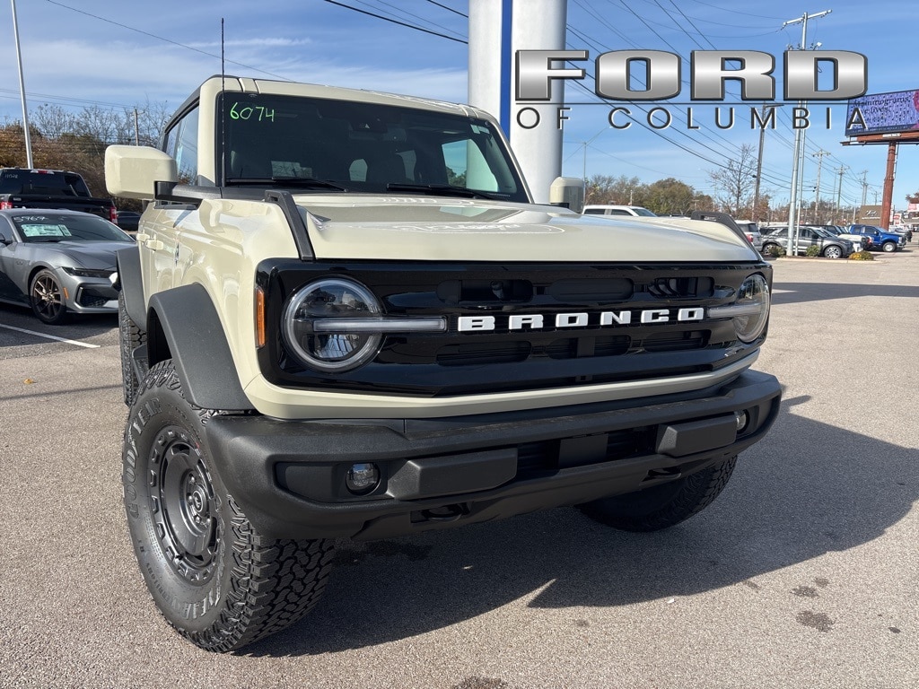 2025 Ford Bronco 4-Door Outer Banks's photo