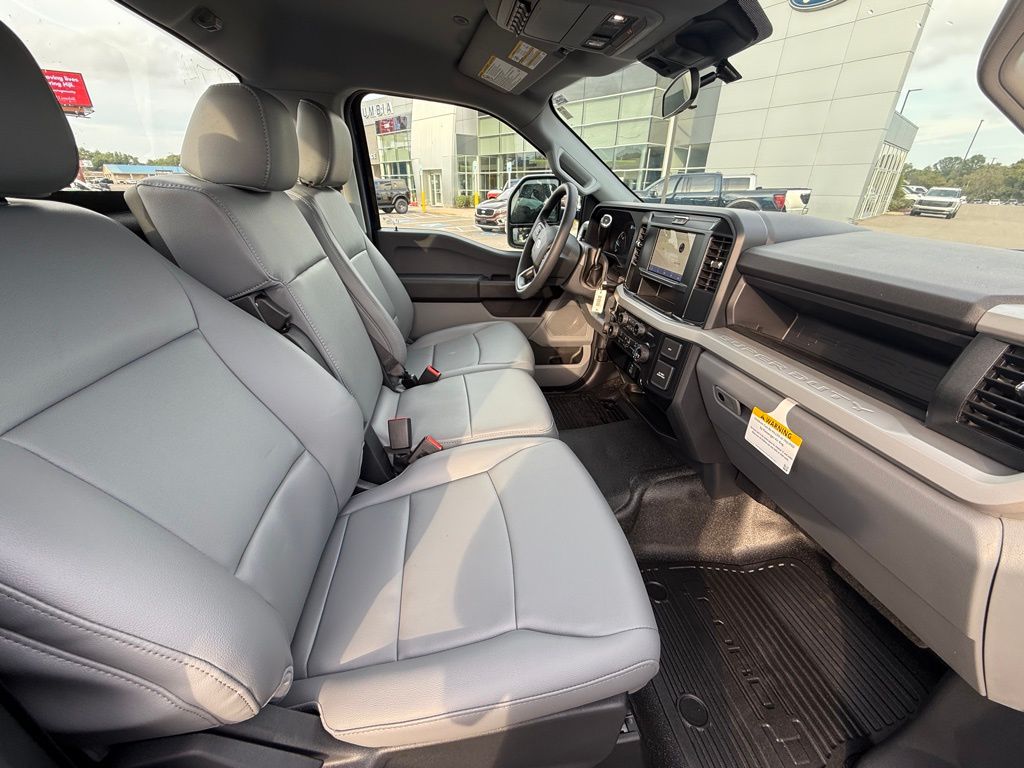 2026 Ford F-350 Super Duty XL - Photo 12