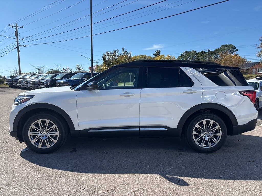2026 Ford Explorer Platinum photo 3
