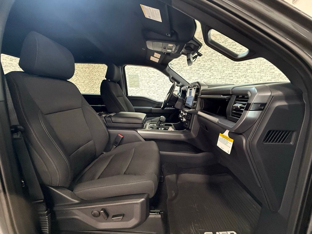 2026 Ford F-150 XLT - Photo 13
