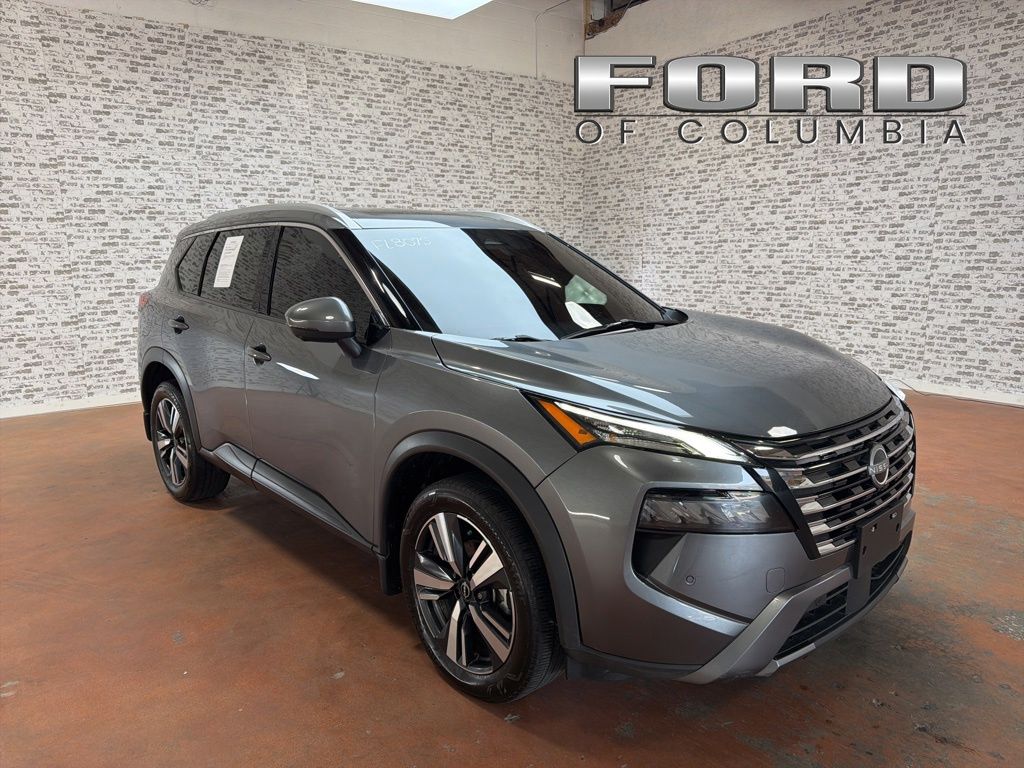 2024 Nissan Rogue SL FWD's photo
