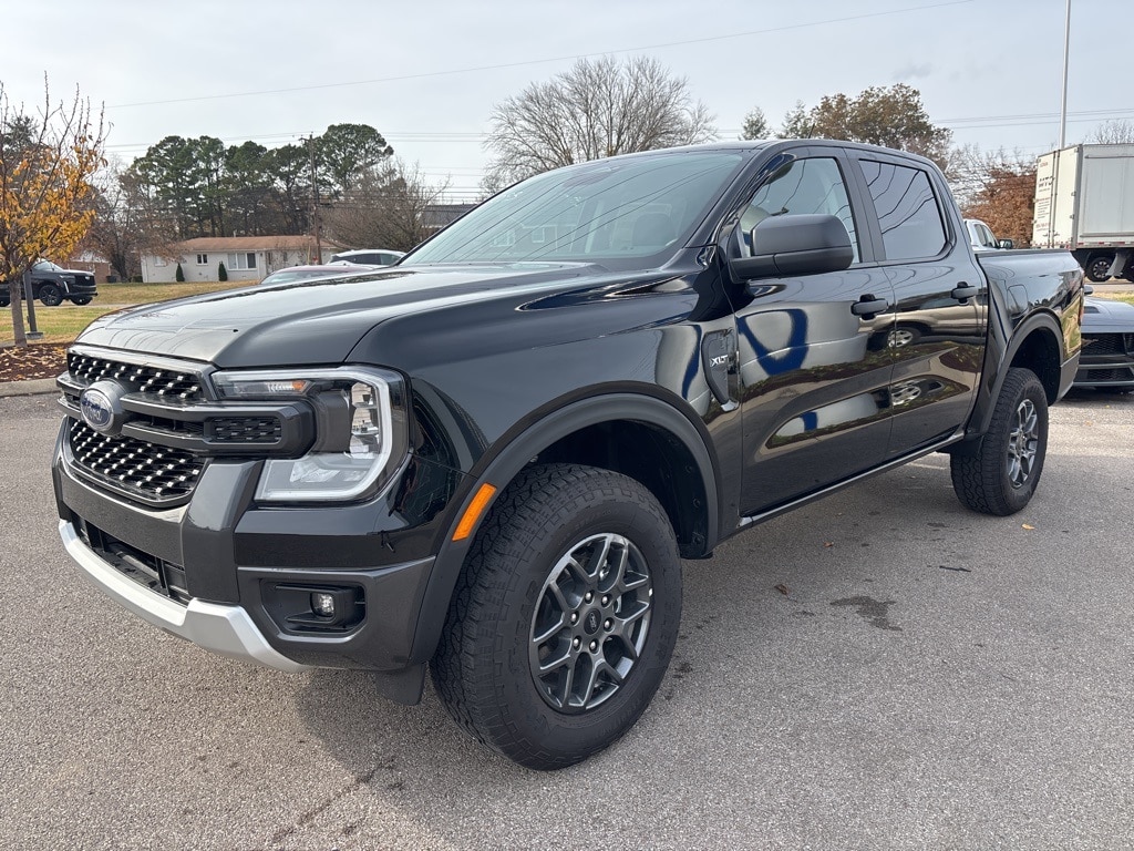 2025 Ford Ranger XLT photo 2