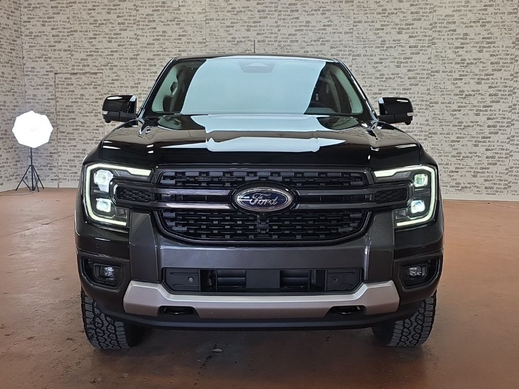 2025 Ford Ranger Lariat photo 2