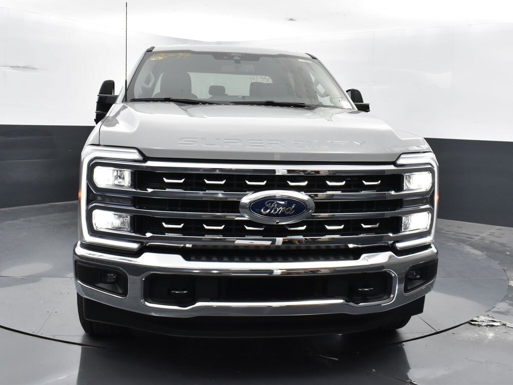 2026 Ford F-250 XLT photo 2