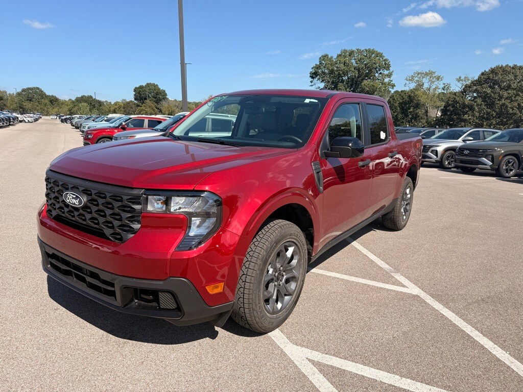 2025 Ford Maverick XLT photo 2