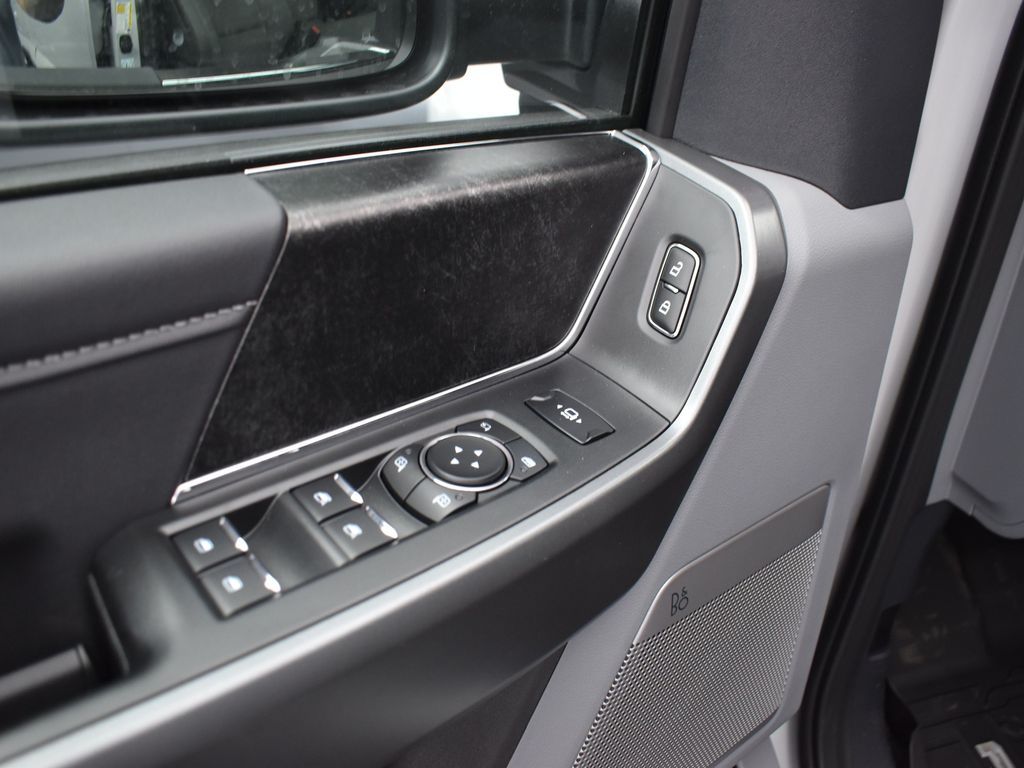 2026 Ford F-250 Super Duty XLT - Photo 12