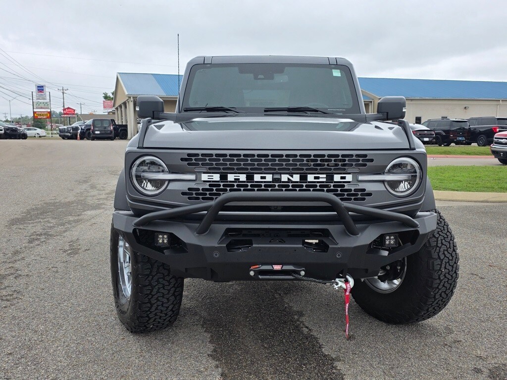 2025 Ford Bronco Badlands photo 2
