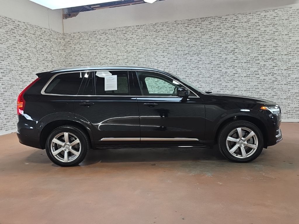 2024 Volvo XC90 B5 Core photo 4