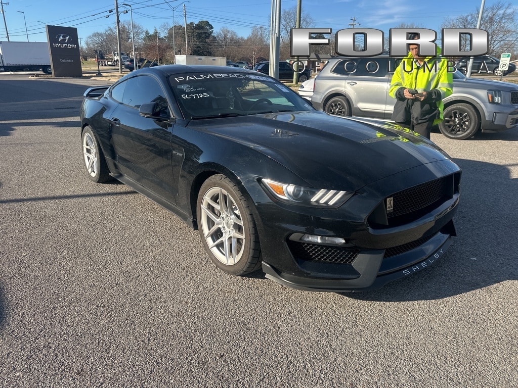 2016 Ford Mustang Base's photo