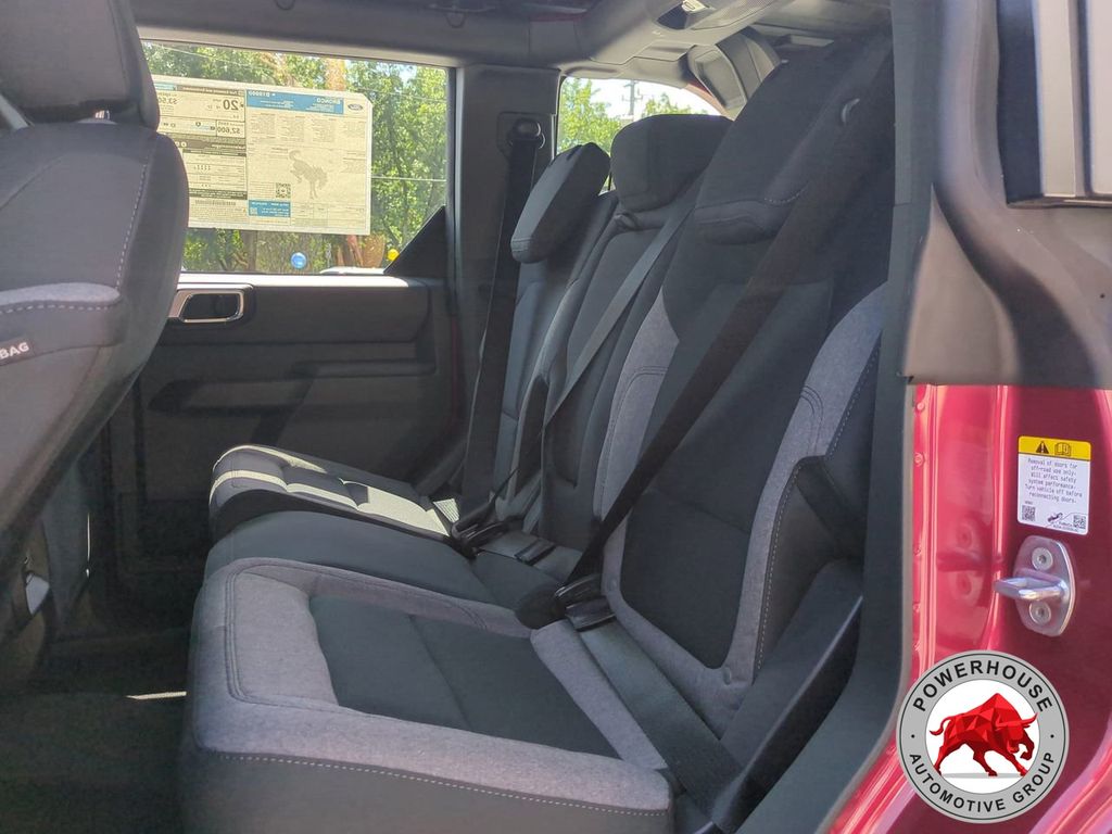 2025 Ford Bronco 4-Door Base - Photo 16