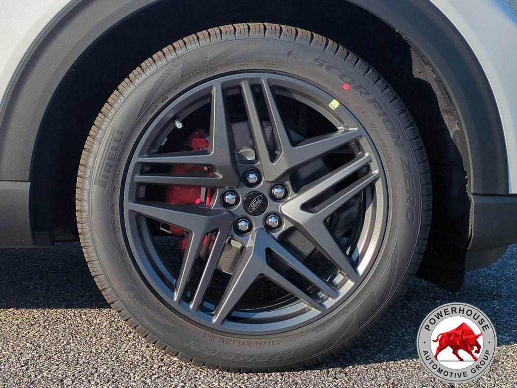 2026 Ford Explorer ST-Line - Photo 13