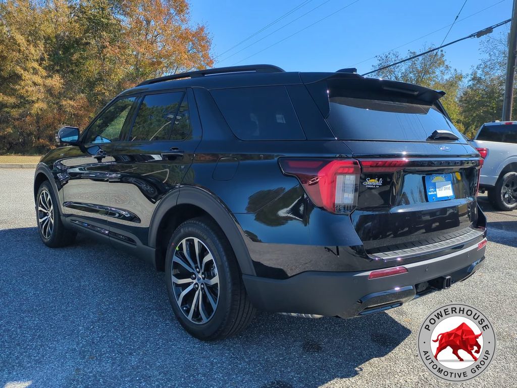 2026 Ford Explorer ST-Line - Photo 6