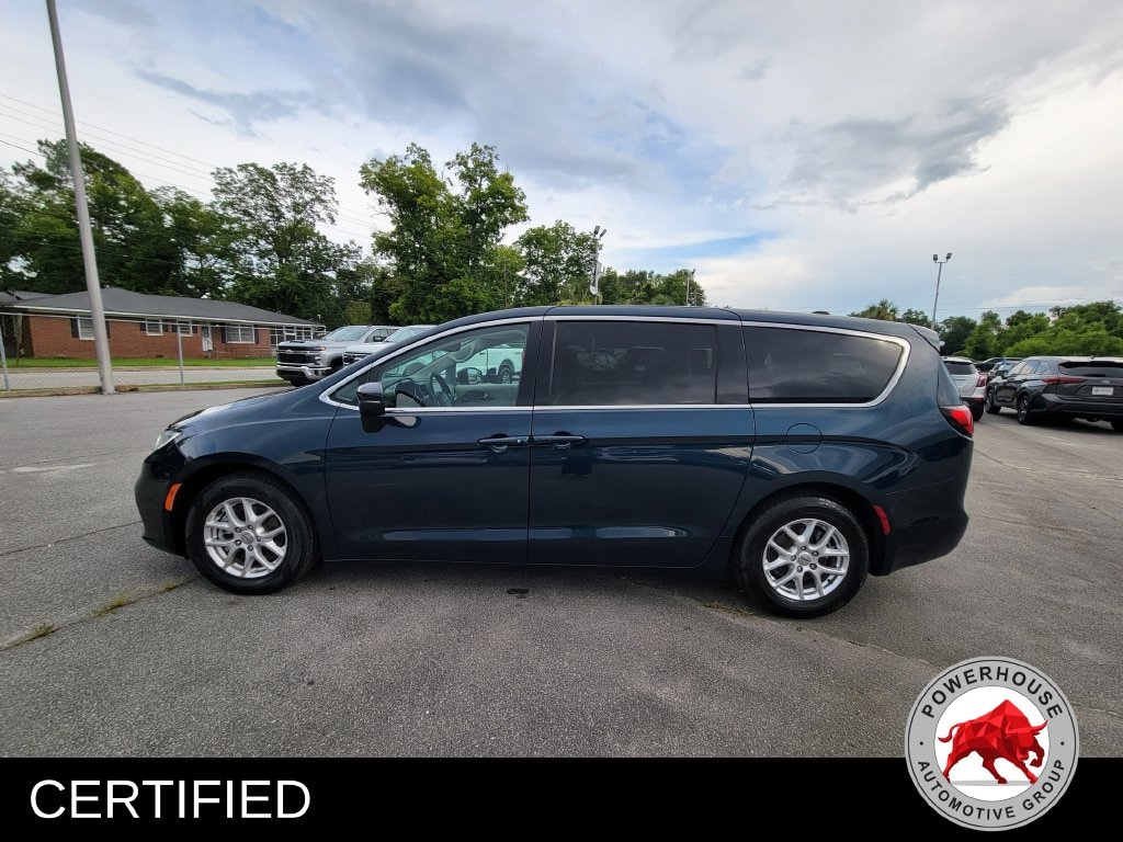 Certified 2023 Chrysler Pacifica Touring L Minivan/Van