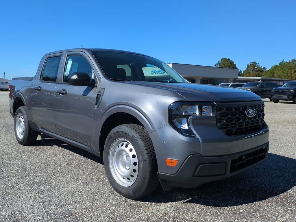 New 2025 Ford Maverick XL Truck