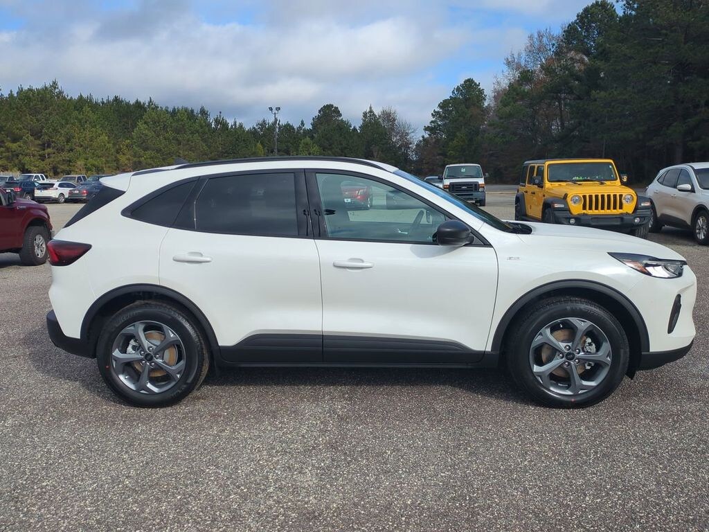 New 2025 Ford Escape Hybrid ST-Line SUV