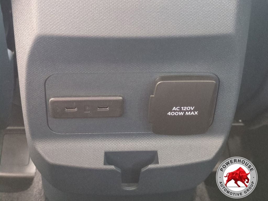 2025 Ford Maverick XLT - Photo 17