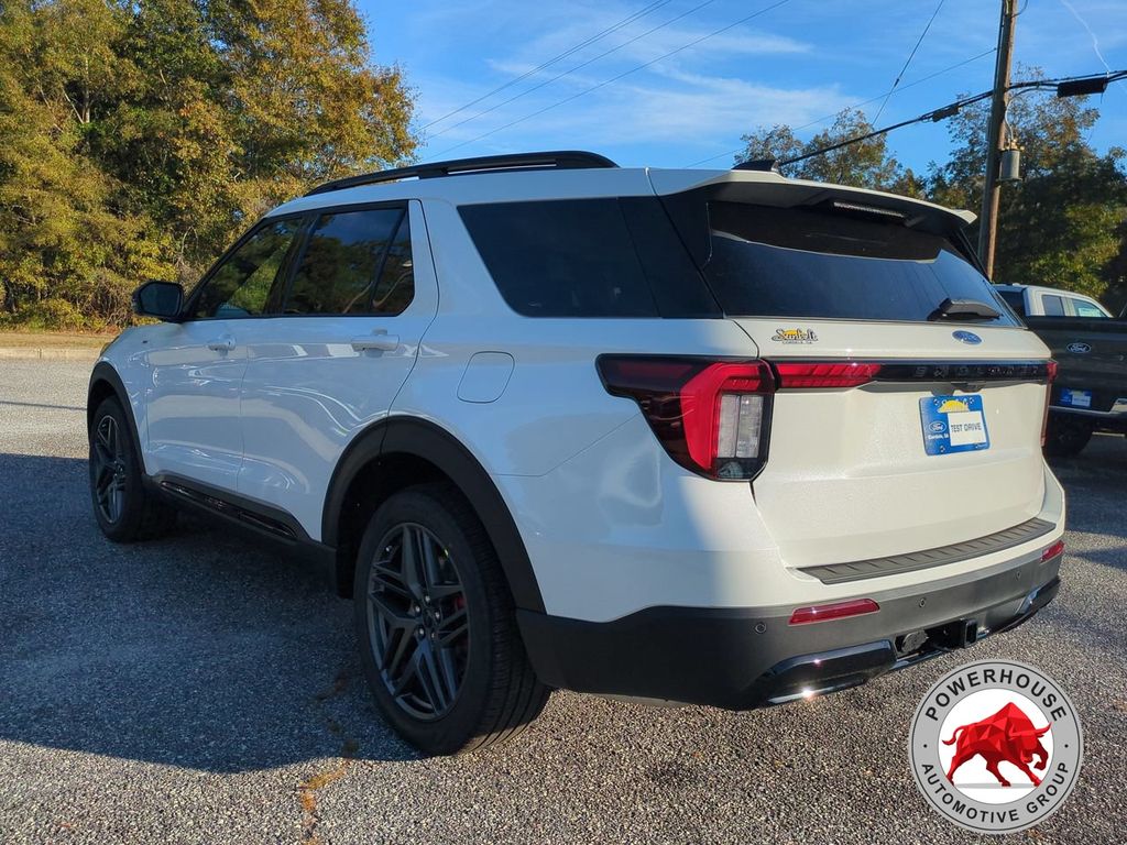 2026 Ford Explorer ST-Line - Photo 6