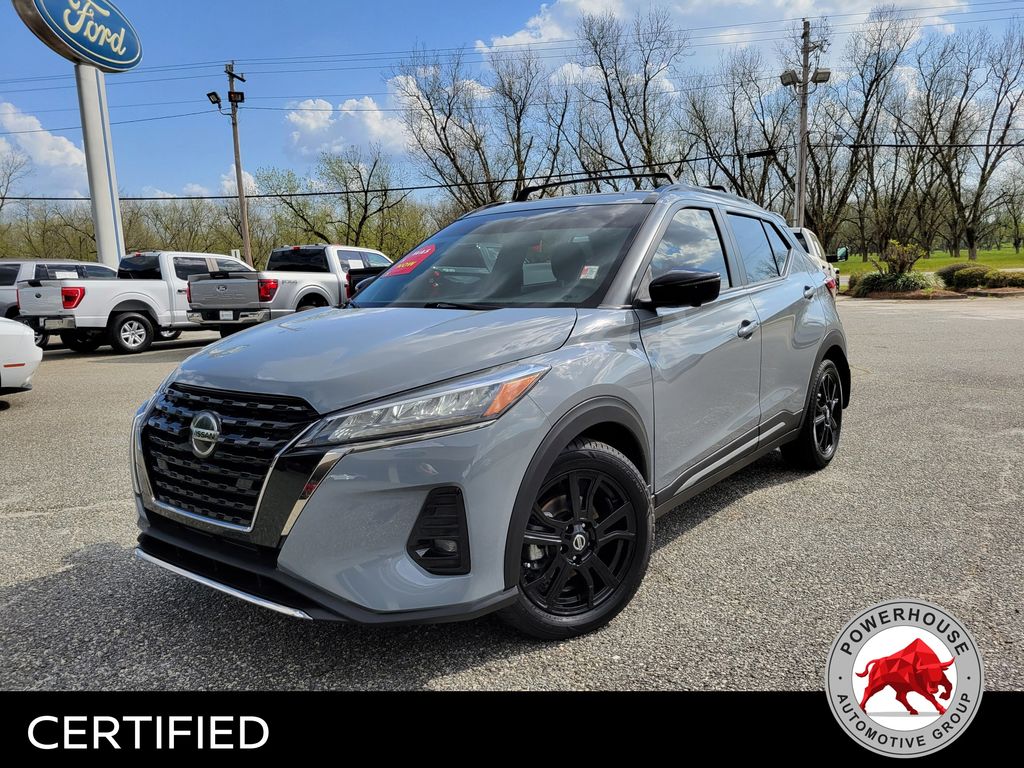 2021 Nissan Kicks SR