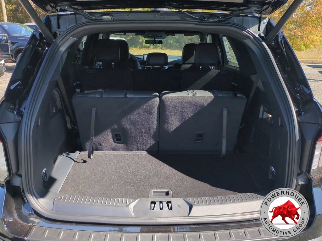 2026 Ford Explorer ST-Line - Photo 14