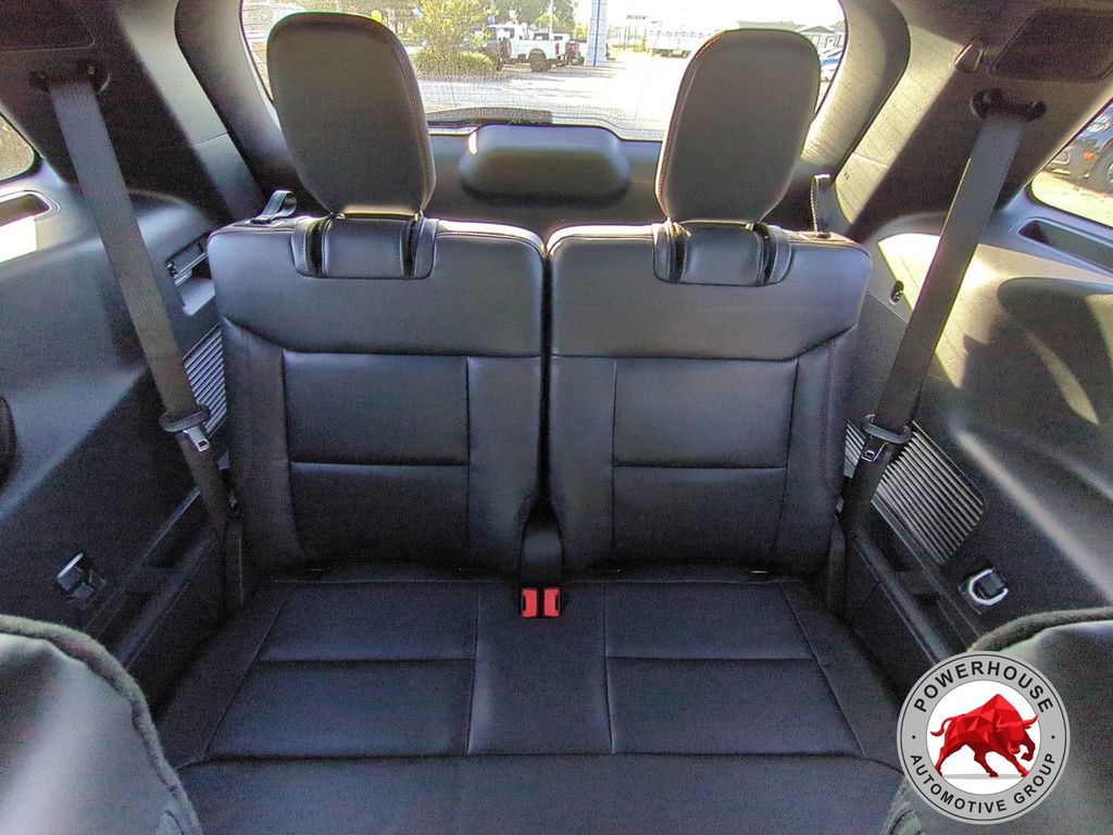 2026 Ford Explorer ST-Line - Photo 17