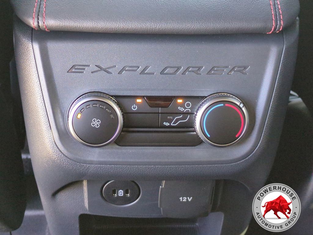 2026 Ford Explorer ST-Line - Photo 16