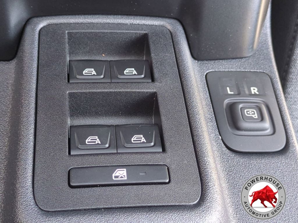 2025 Ford Bronco 4-Door Base - Photo 25