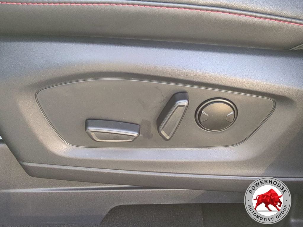 2026 Ford Explorer ST-Line - Photo 24