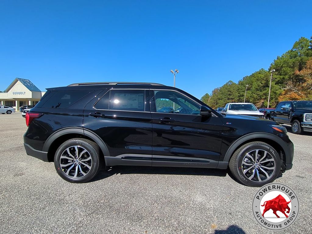 2026 Ford Explorer ST-Line - Photo 3